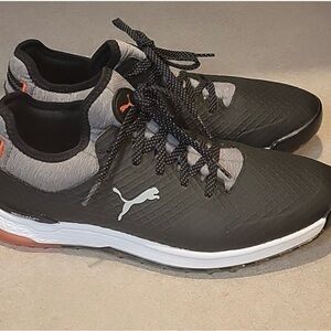 Women's Puma Golf Shoes Size 8.5.